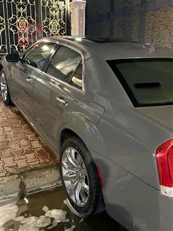 کرایسلەر 300